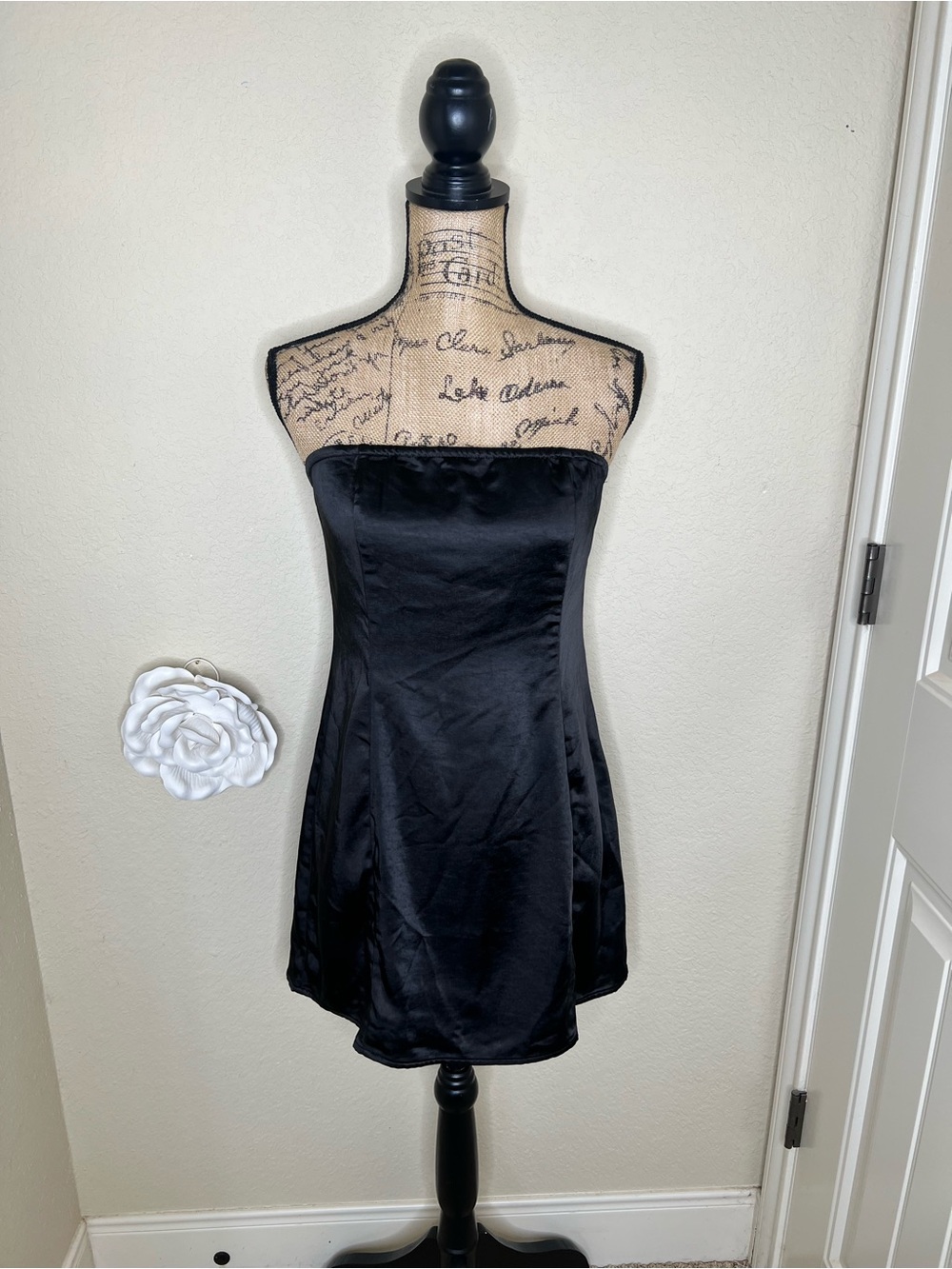 NTM: Princess Polly Black Satin Strapless A-Line Mini Dress US 8